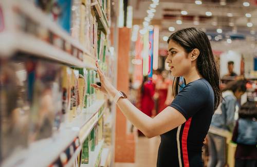Step-by-step walkthrough of a Canadian shopper stacking digital coupons at grocery checkout