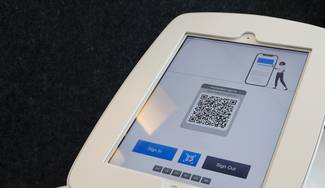 Scanning Metro app barcode at grocery checkout