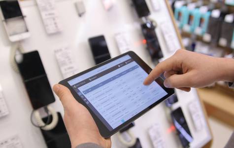 Canadian shopper activating personalized PC Optimum offers in app before grocery shopping